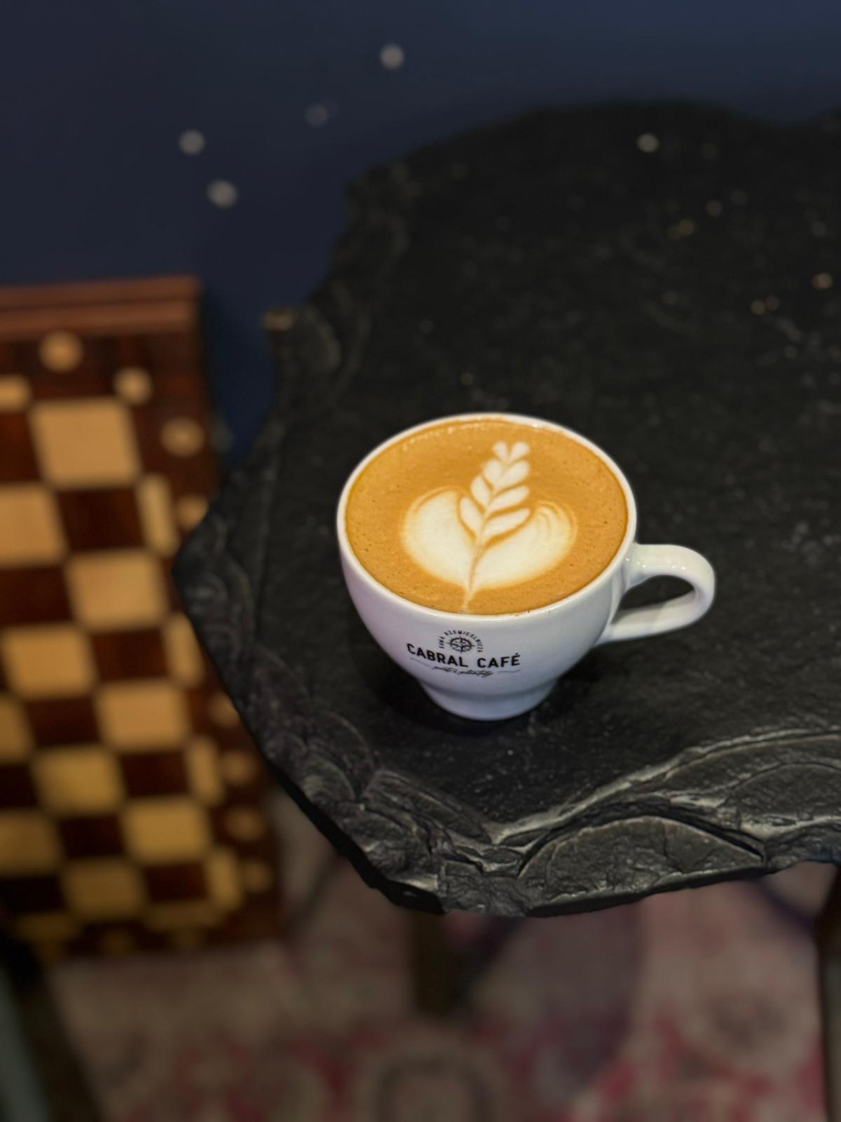 Filiżanka 200 ml Cabral Cafe ze spodkiem - Americano & Doppio